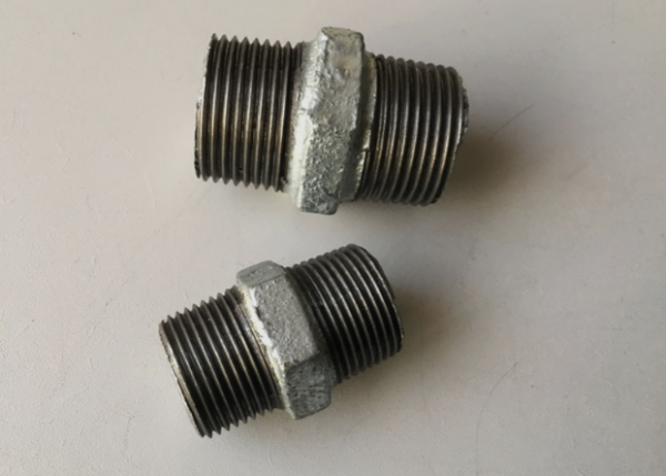 ПОЦИНКОВАН НИПЕЛ САКАР М-М 1/2''